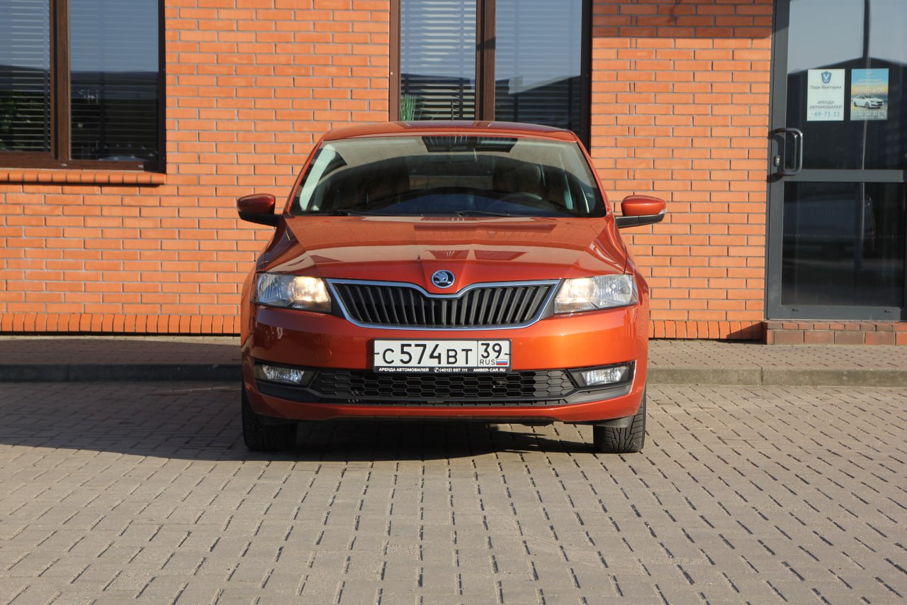 Машина Skoda Rapid '19